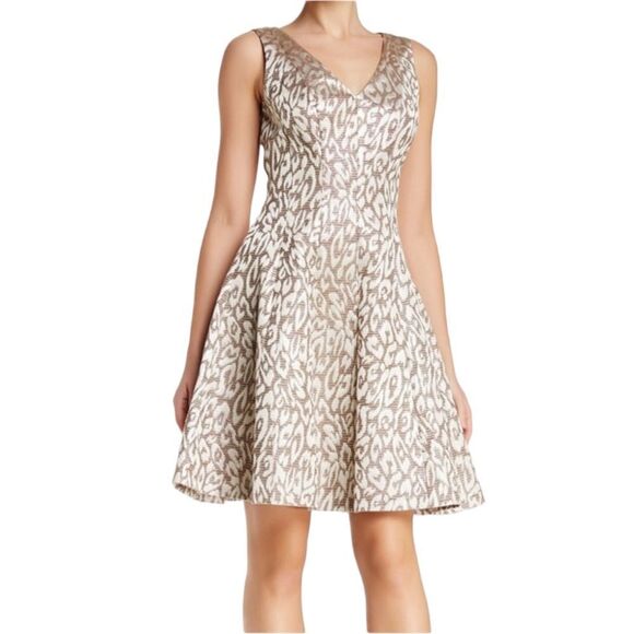 Vince Camuto Gorgeous Holiday Gold V-Neck Fit And Flare Dress Sz 10 - Picture 1 of 13